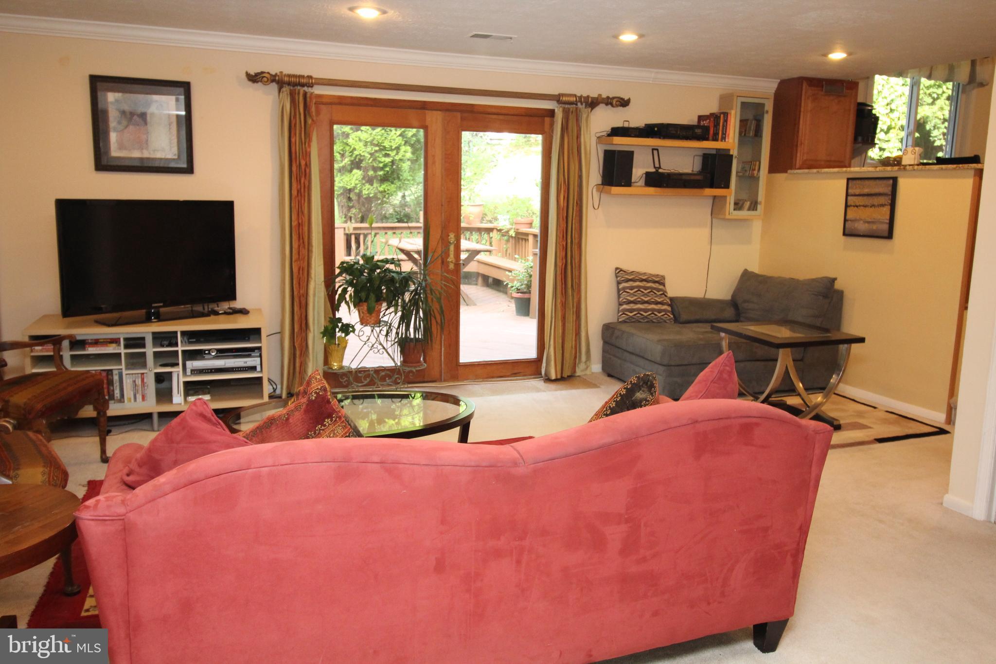 6707 Garrett Road Rockville, MD 20855 - Photo 9 of 25 Family Room