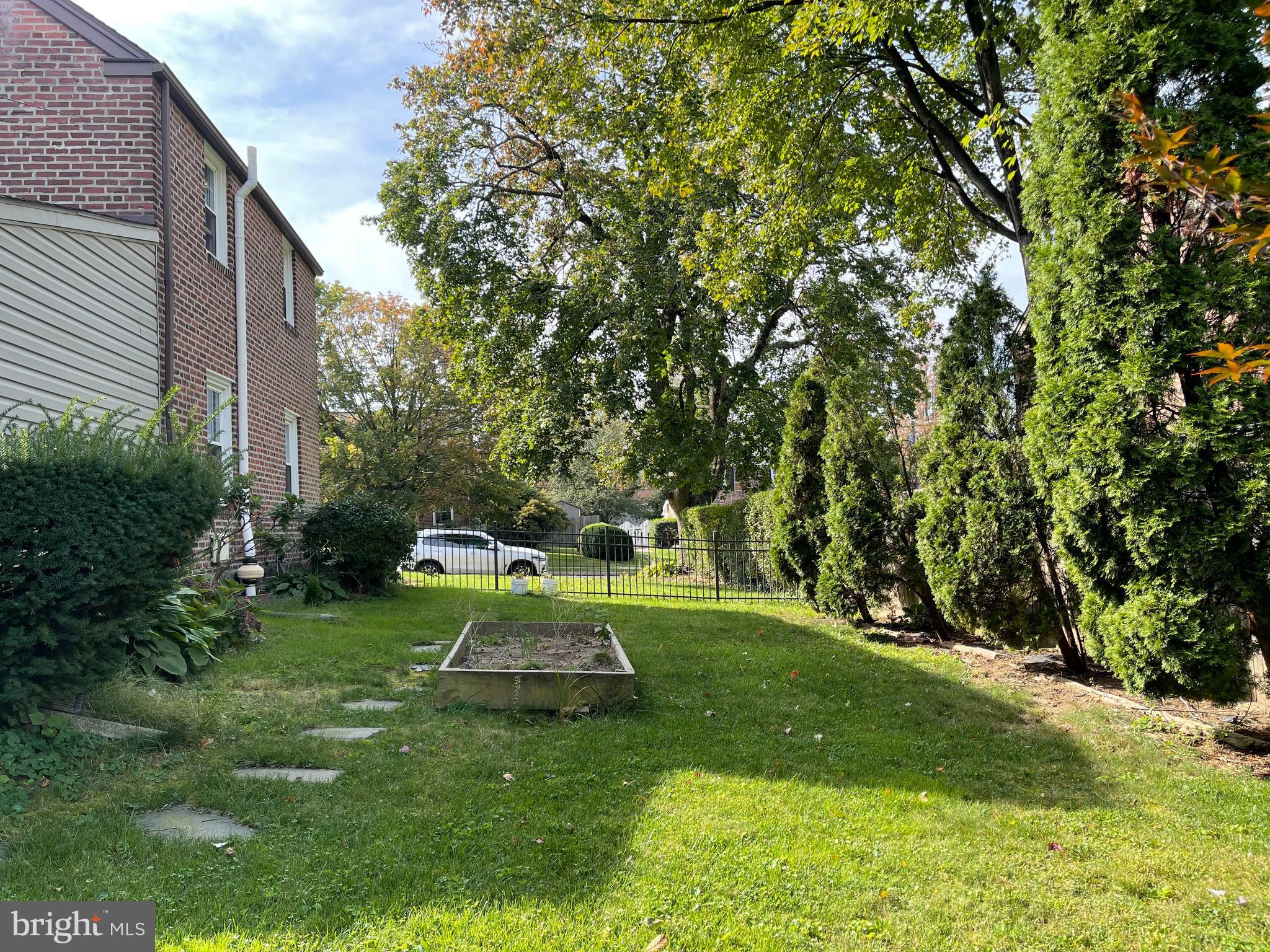 243 Fairview Road Springfield, PA 19064 - Photo 38 of 47 Side Yard