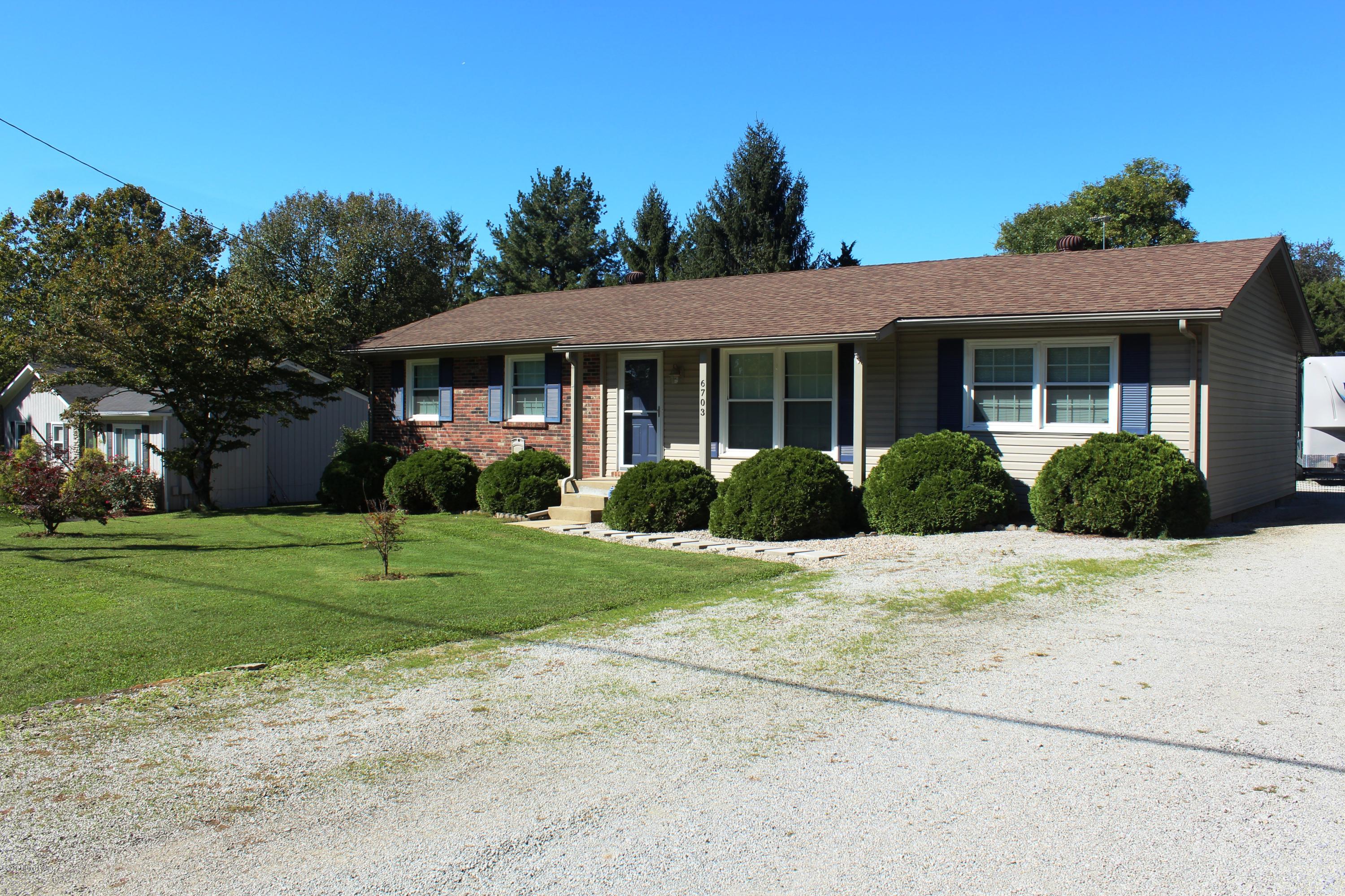 6703 Robin Road Crestwood, KY 40014 - Photo 1 of 35 041