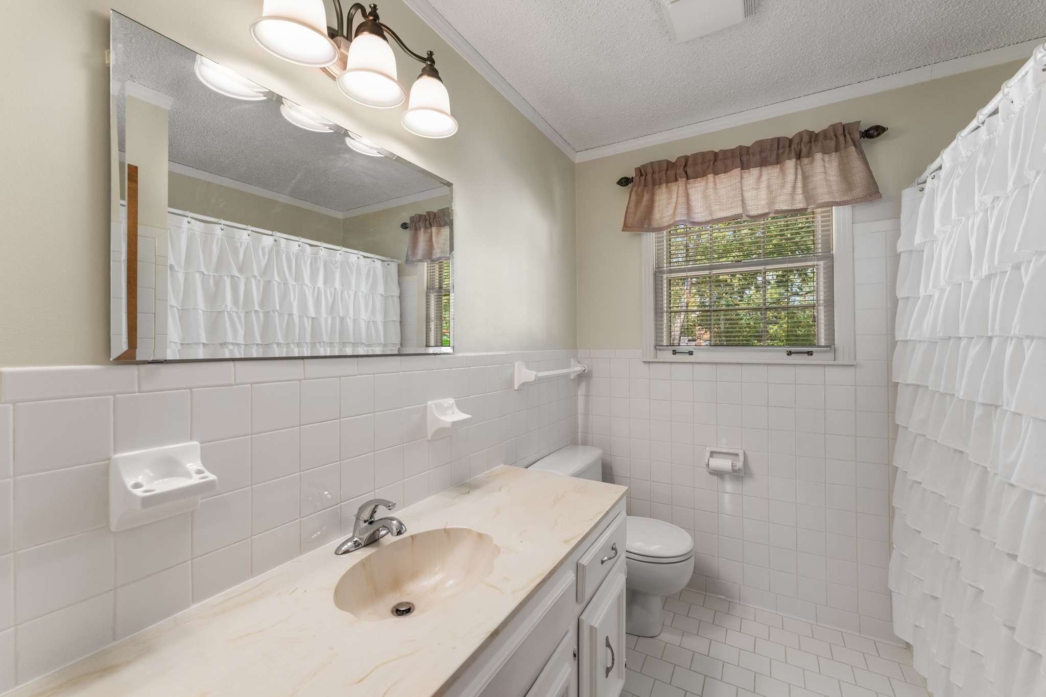 107 Grapevine Road Hendersonville, TN 37075 - Photo 17 of 29 Full bath