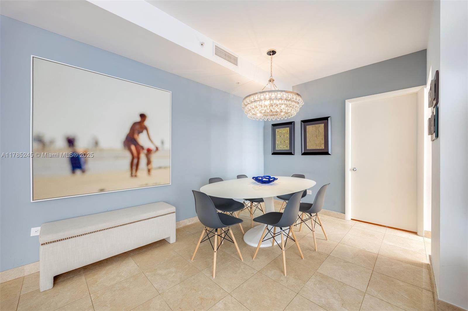 801 Brickell Key Boulevard, Unit 3010 Miami, FL 33131 - Photo 4 of 16