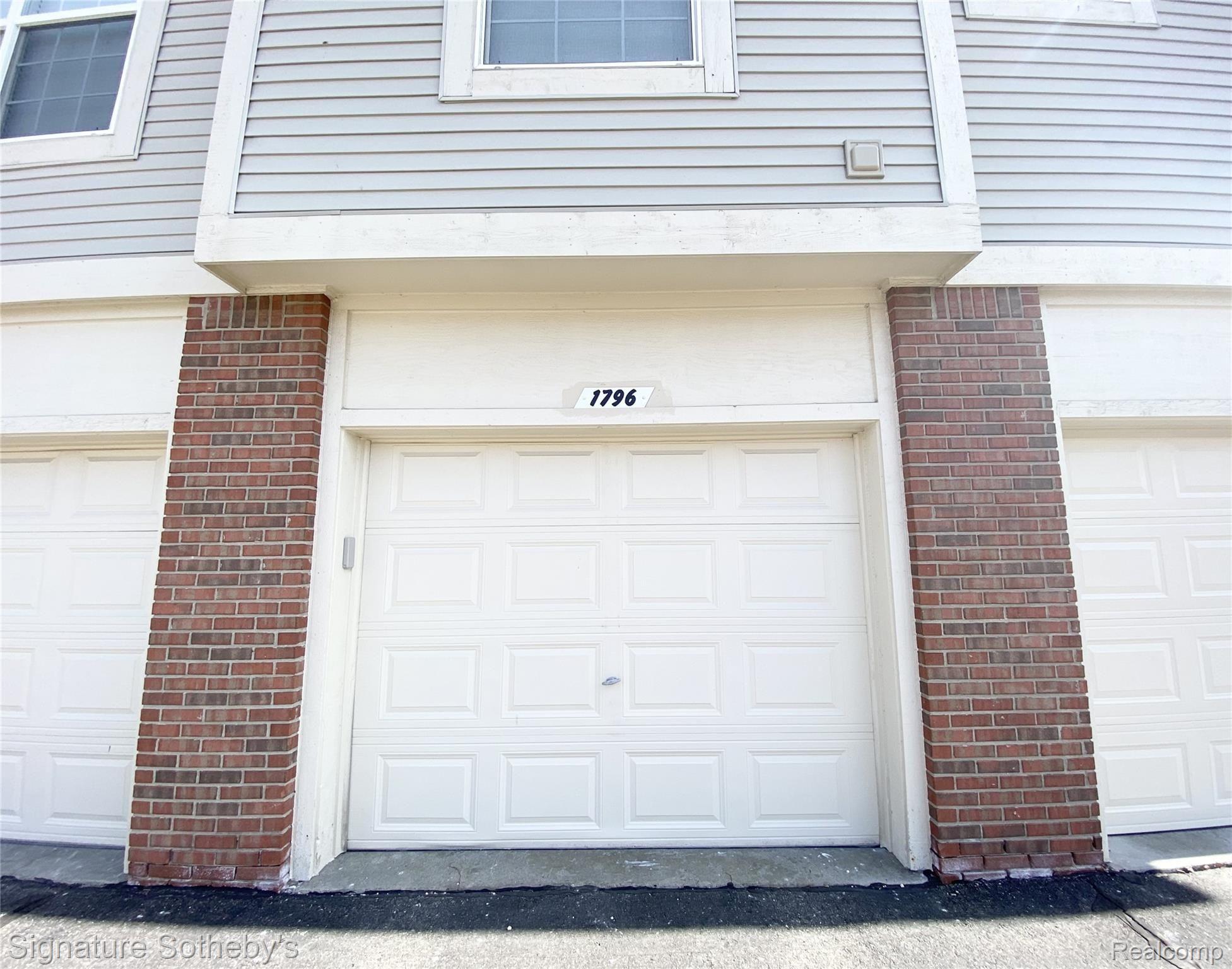 1796 Flagstone Circle Rochester, MI 48307 - Photo 24 of 28 28_1.jpg