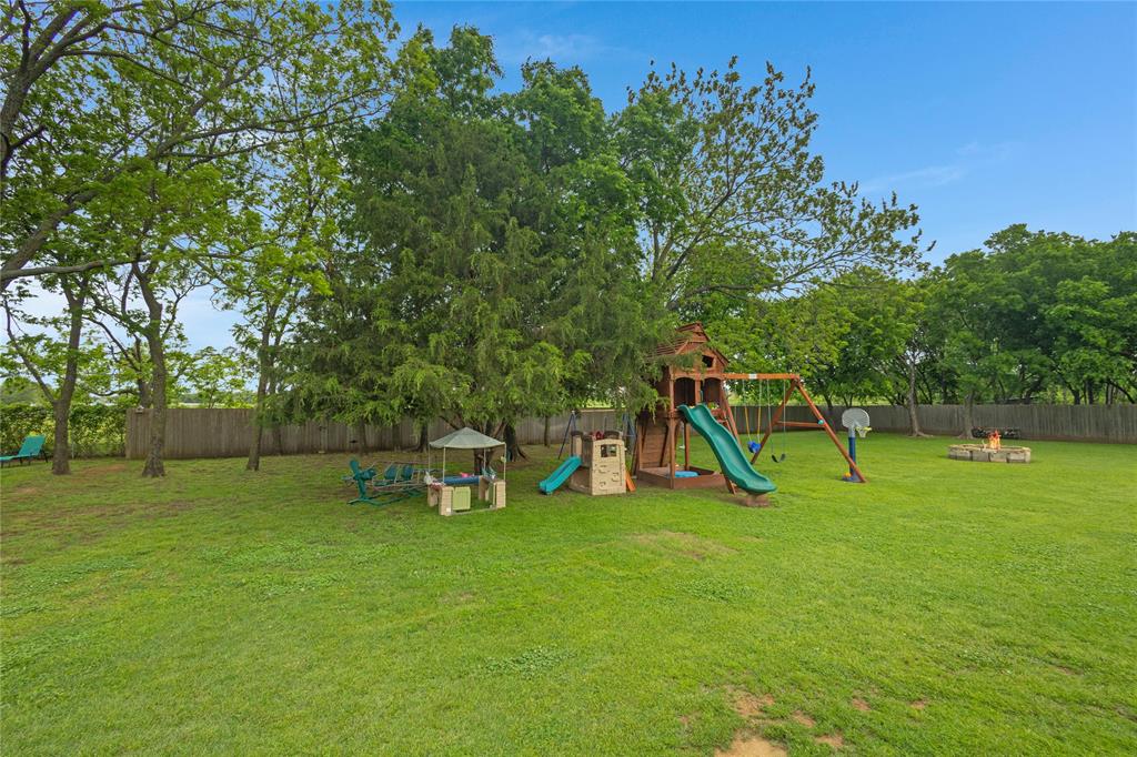 11061 Foutch Road Pilot Point, TX 76258 - Photo 32 of 37