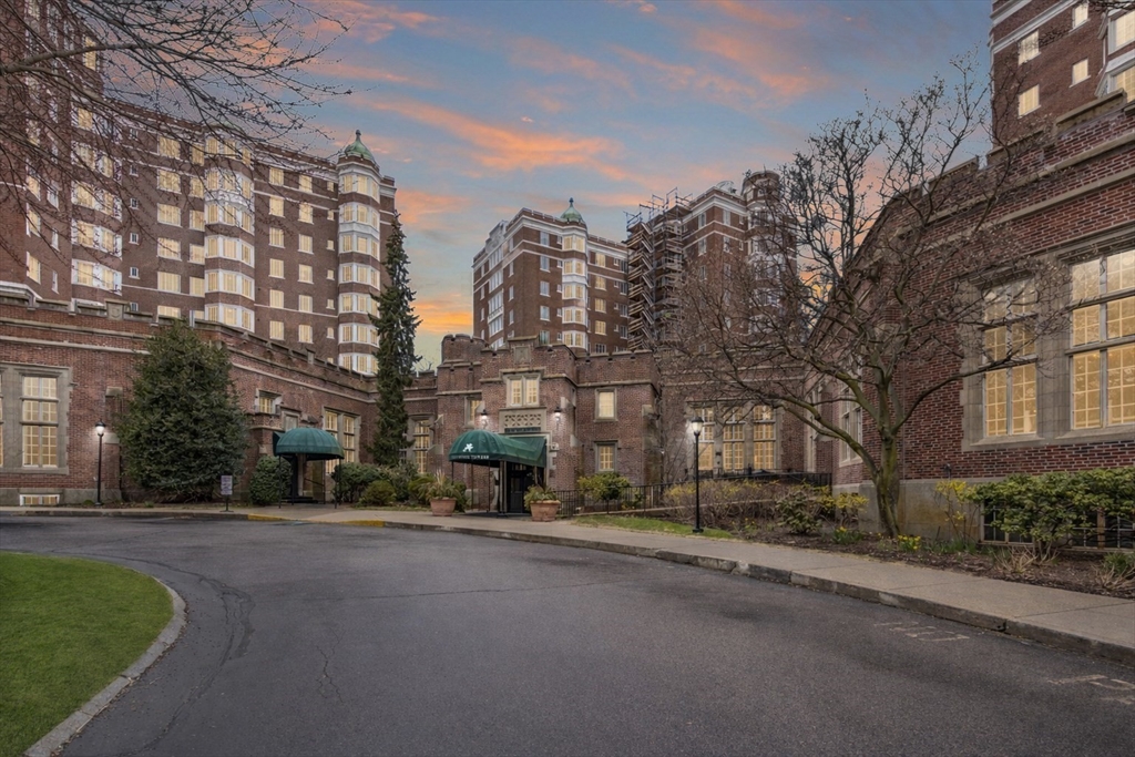 20 Chapel Street, Unit B309 Brookline, MA 02446 - Photo 26 of 38