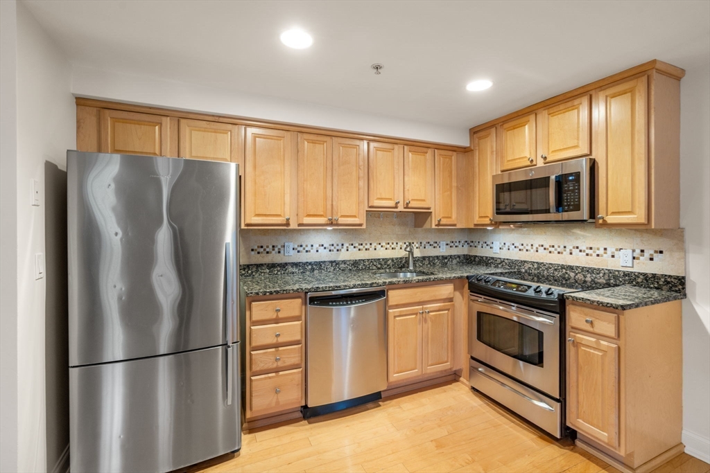 20 Chapel Street, Unit B309 Brookline, MA 02446 - Photo 8 of 38