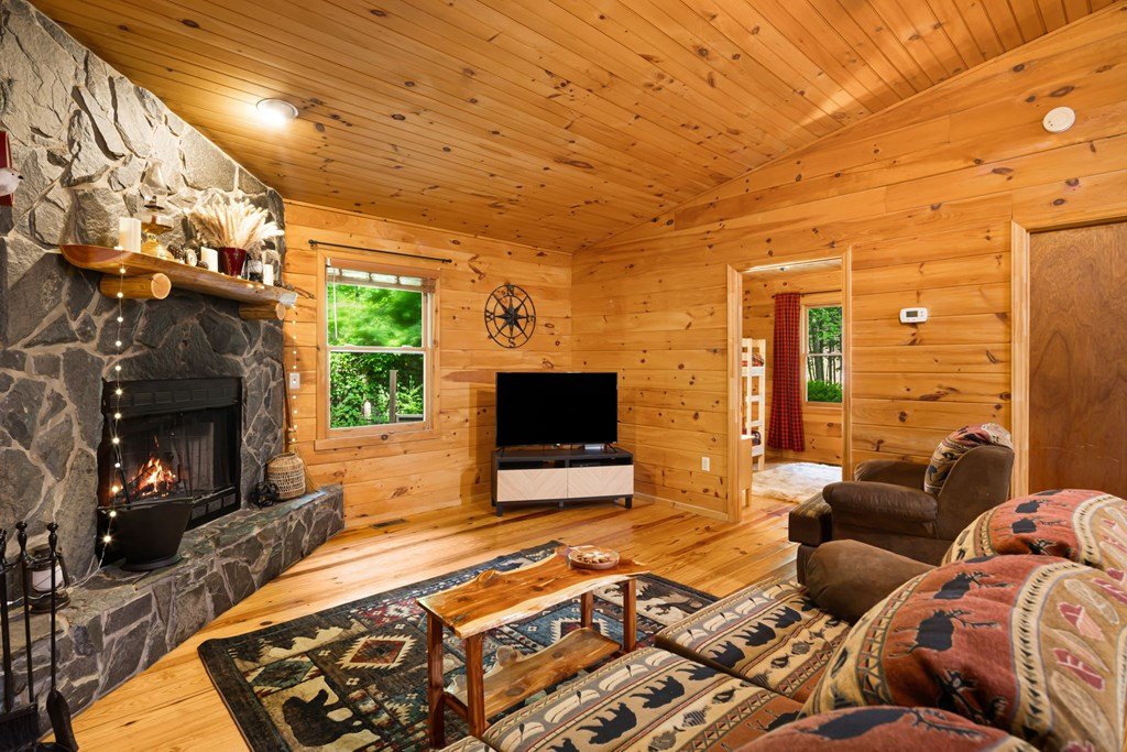 121 Rustys Ridge Bryson City, NC 28713 - Photo 5 of 48 Gallery Image 5