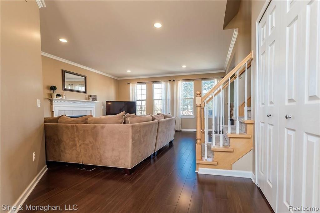 3120 Villanova Circle Rochester Hills, MI 48307 - Photo 4 of 29
