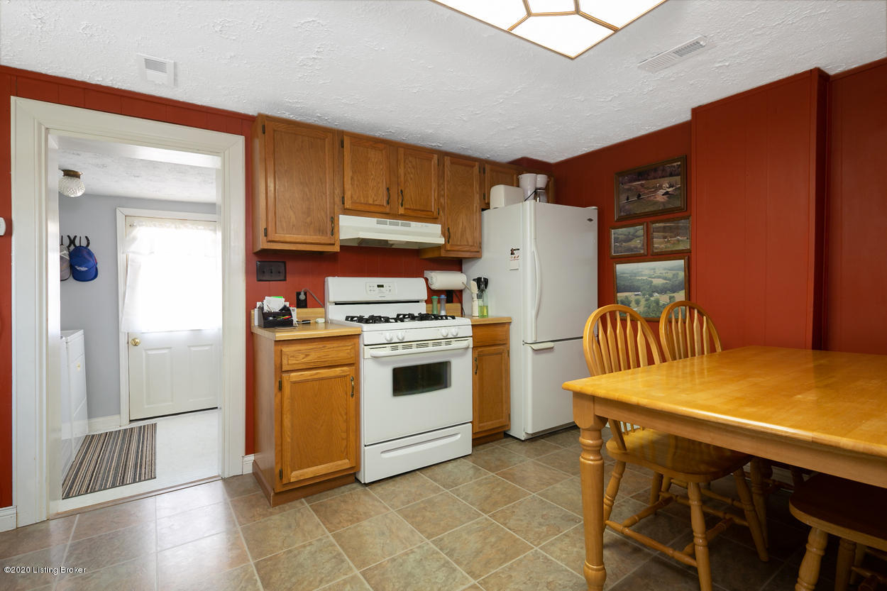 959 Houghlin Road Bloomfield, KY 40008 - Photo 12 of 24 15