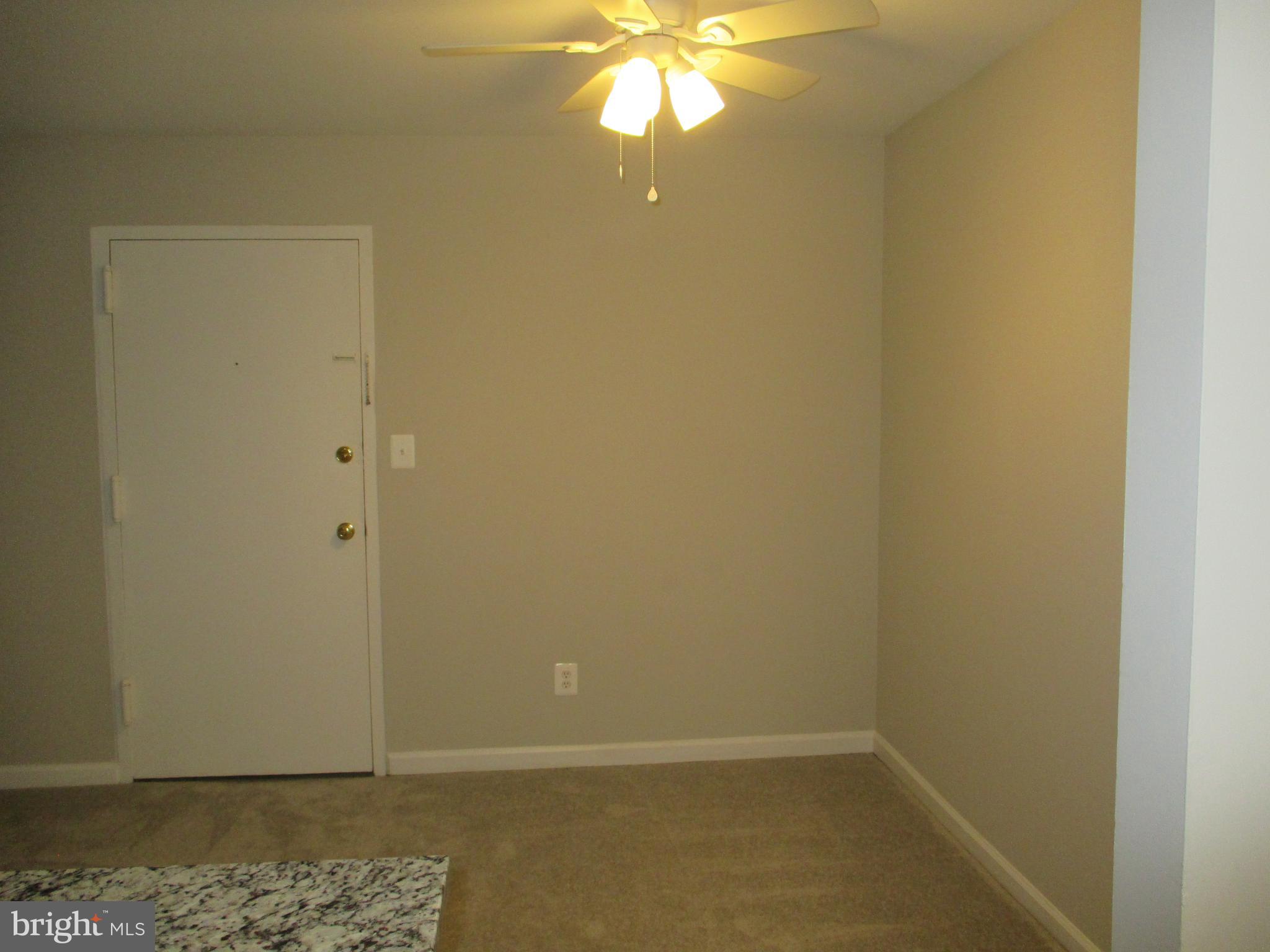 5901 C Prince George Drive, Unit 342 Springfield, VA 22152 - Photo 4 of 15 Dining Room