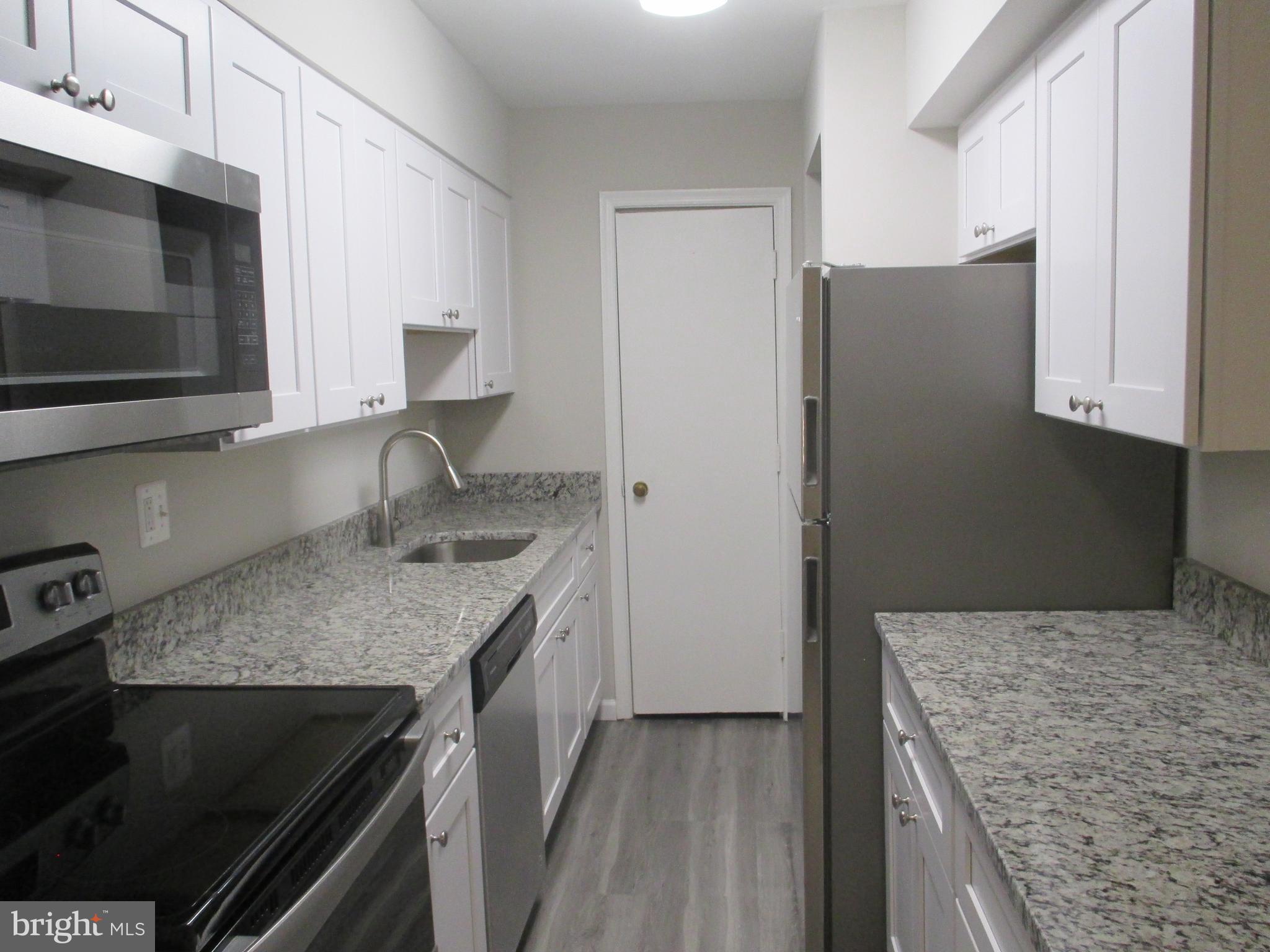 5901 C Prince George Drive, Unit 342 Springfield, VA 22152 - Photo 6 of 15 Kitchen