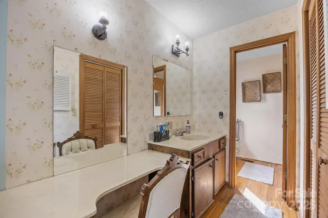 $650,000 | 774 Belleview Road, Franklin, NC 28734