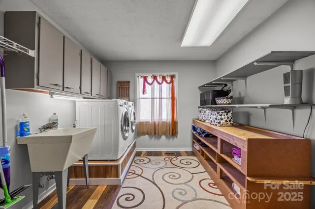 $650,000 | 774 Belleview Road, Franklin, NC 28734