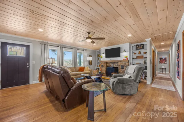 $650,000 | 774 Belleview Road, Franklin, NC 28734