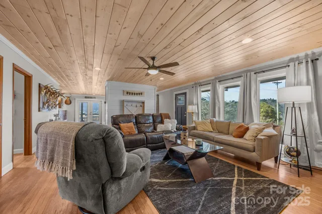 $650,000 | 774 Belleview Road, Franklin, NC 28734