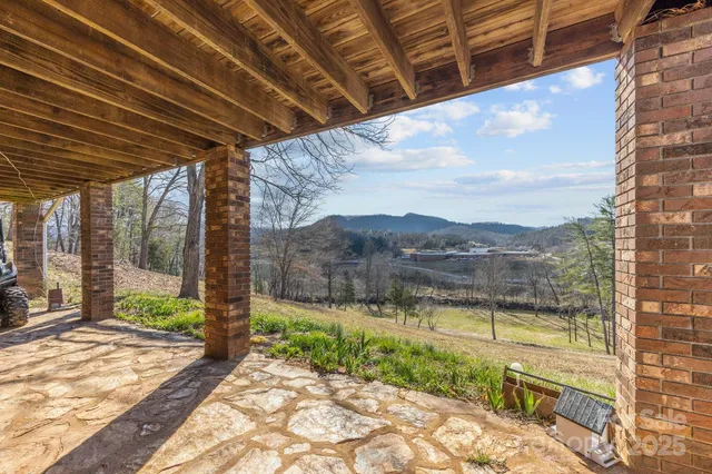 $650,000 | 774 Belleview Road, Franklin, NC 28734