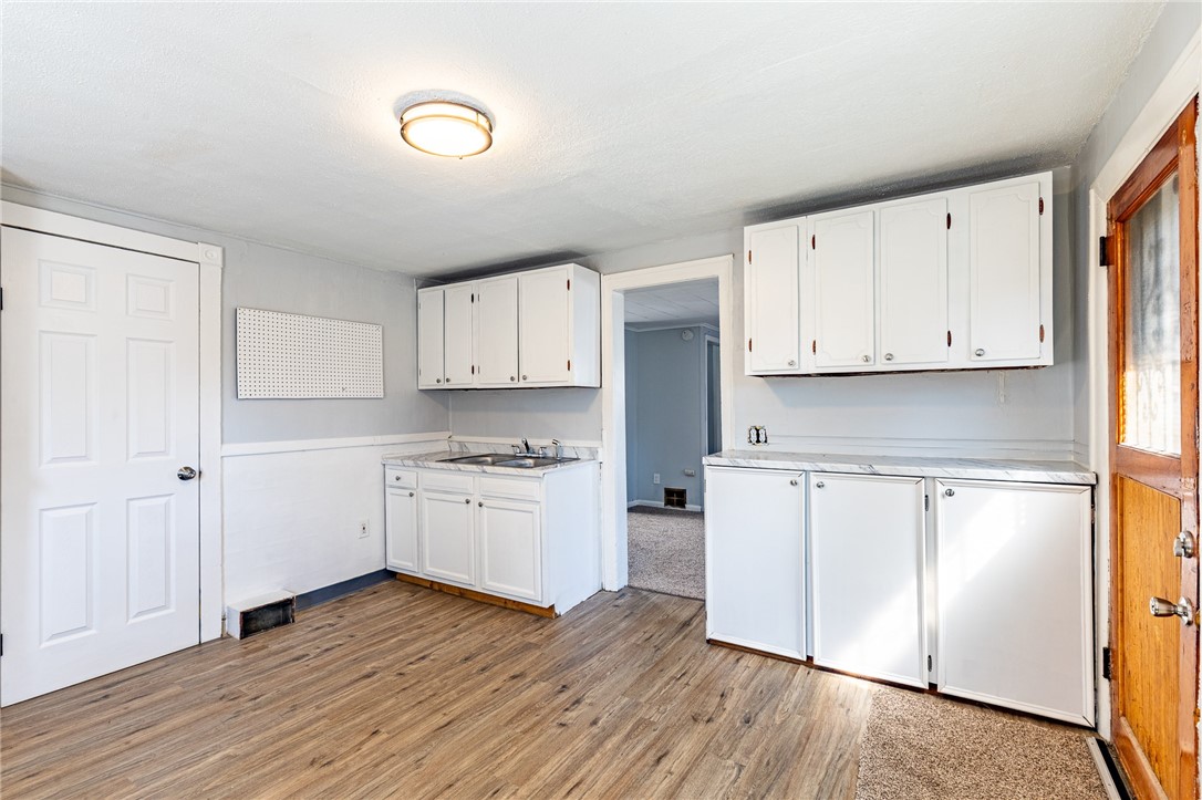 223 Orchard Street Rochester, NY 14606 - Photo 12 of 32