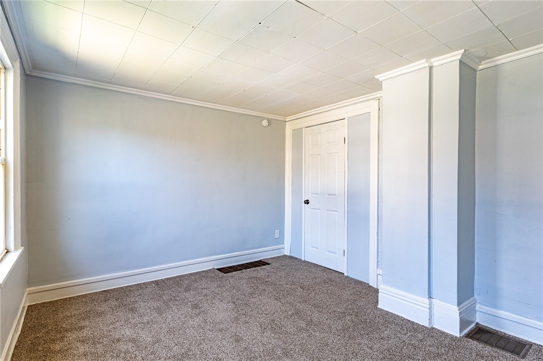 223 Orchard Street Rochester, NY 14606 - Photo 18 of 32