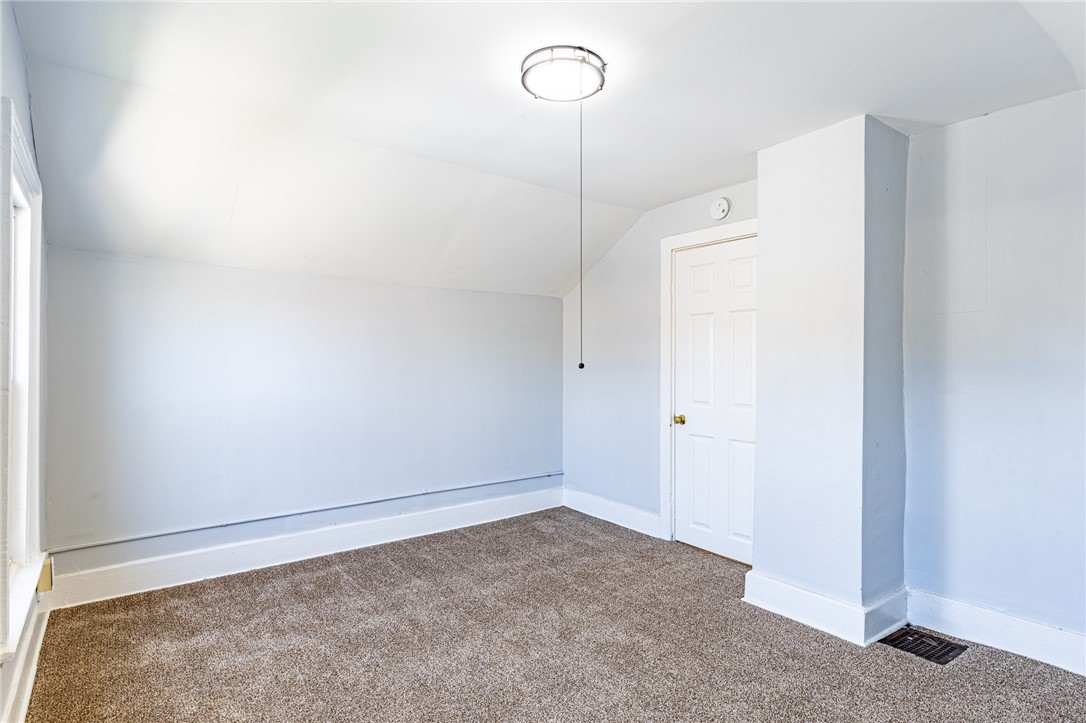 223 Orchard Street Rochester, NY 14606 - Photo 25 of 32