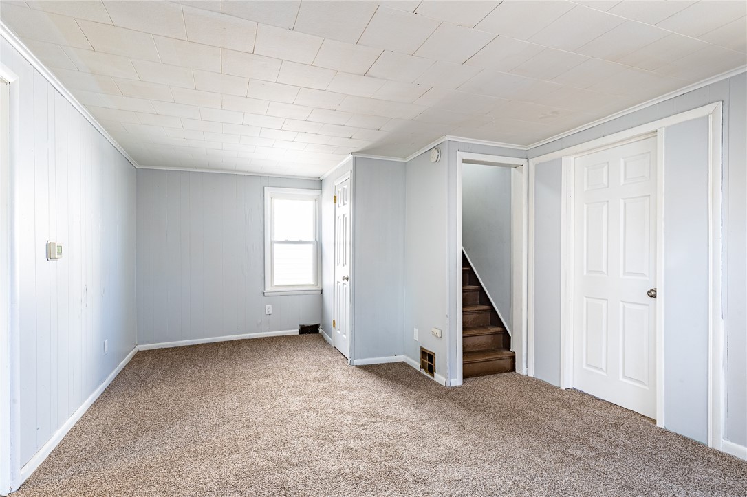 223 Orchard Street Rochester, NY 14606 - Photo 5 of 32