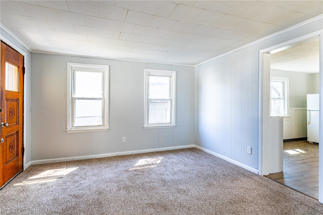 223 Orchard Street Rochester, NY 14606 - Photo 8 of 32