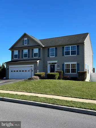 $525,000 | 322 Woodbridge Drive, Etters, PA 17319
