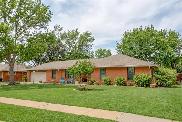 $449,500 | 533 Pittman Street, Richardson, TX 75081