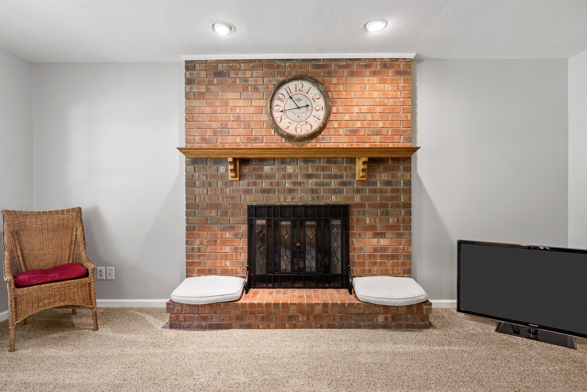 915 Rocky Hollow Road Erin, TN 37061 - Photo 10 of 49
