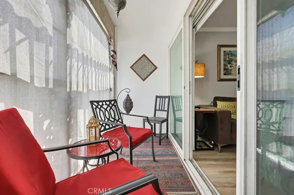 $369,999 | 615 West Broadway, Unit 205, Long Beach, CA 90802