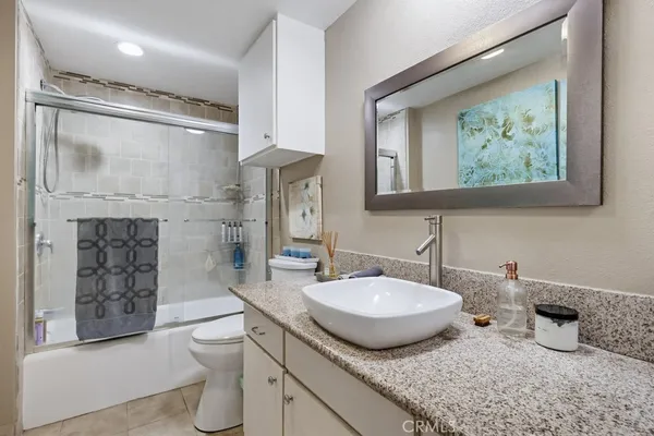 $369,999 | 615 West Broadway, Unit 205, Long Beach, CA 90802