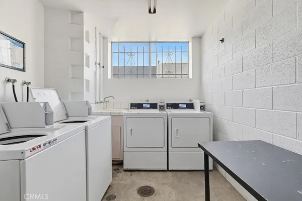 $369,999 | 615 West Broadway, Unit 205, Long Beach, CA 90802