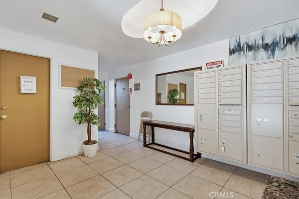 $369,999 | 615 West Broadway, Unit 205, Long Beach, CA 90802