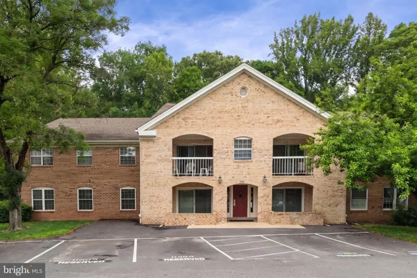 $437,000 | 5804 Cove Landing Road, Unit 101, Burke, VA 22015