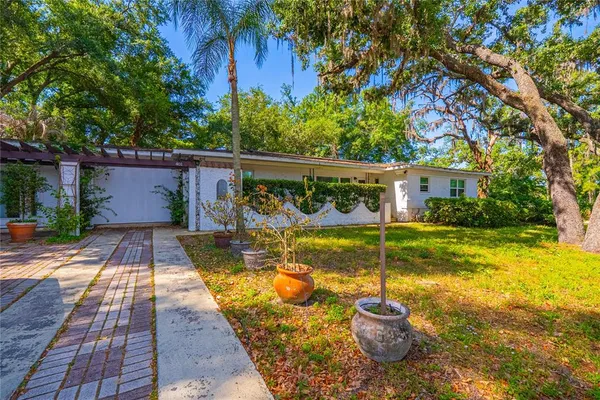 $3,500 | 401 Bullard Parkway, Tampa, FL 33617