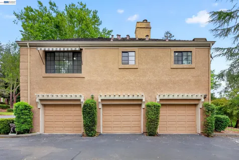 $700,000 | 610 Canyon Woods Court, Unit D, San Ramon, CA 94582