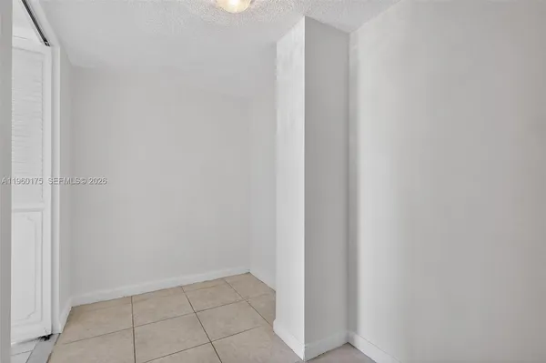 $1,850 | 100 Golden Isles Drive, Unit 406, Hallandale Beach, FL 33009