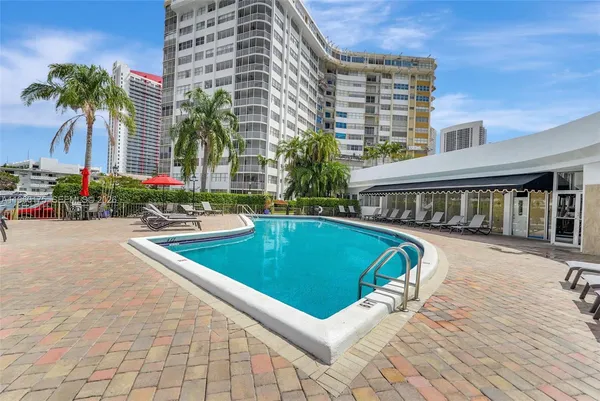 $1,850 | 100 Golden Isles Drive, Unit 406, Hallandale Beach, FL 33009