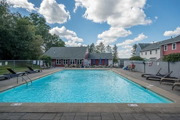 $295,000 | 17 Fernwood Drive, Unit D, Leominster, MA 01453