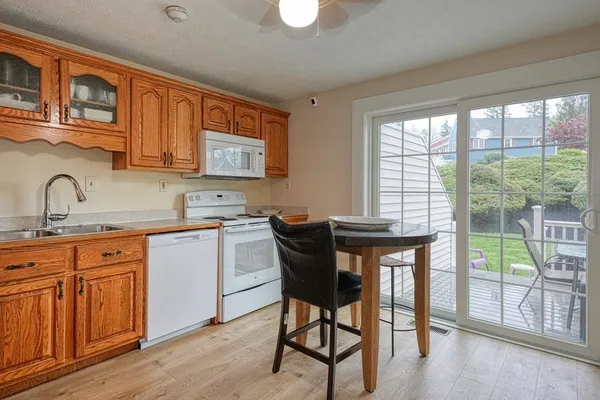 $295,000 | 17 Fernwood Drive, Unit D, Leominster, MA 01453