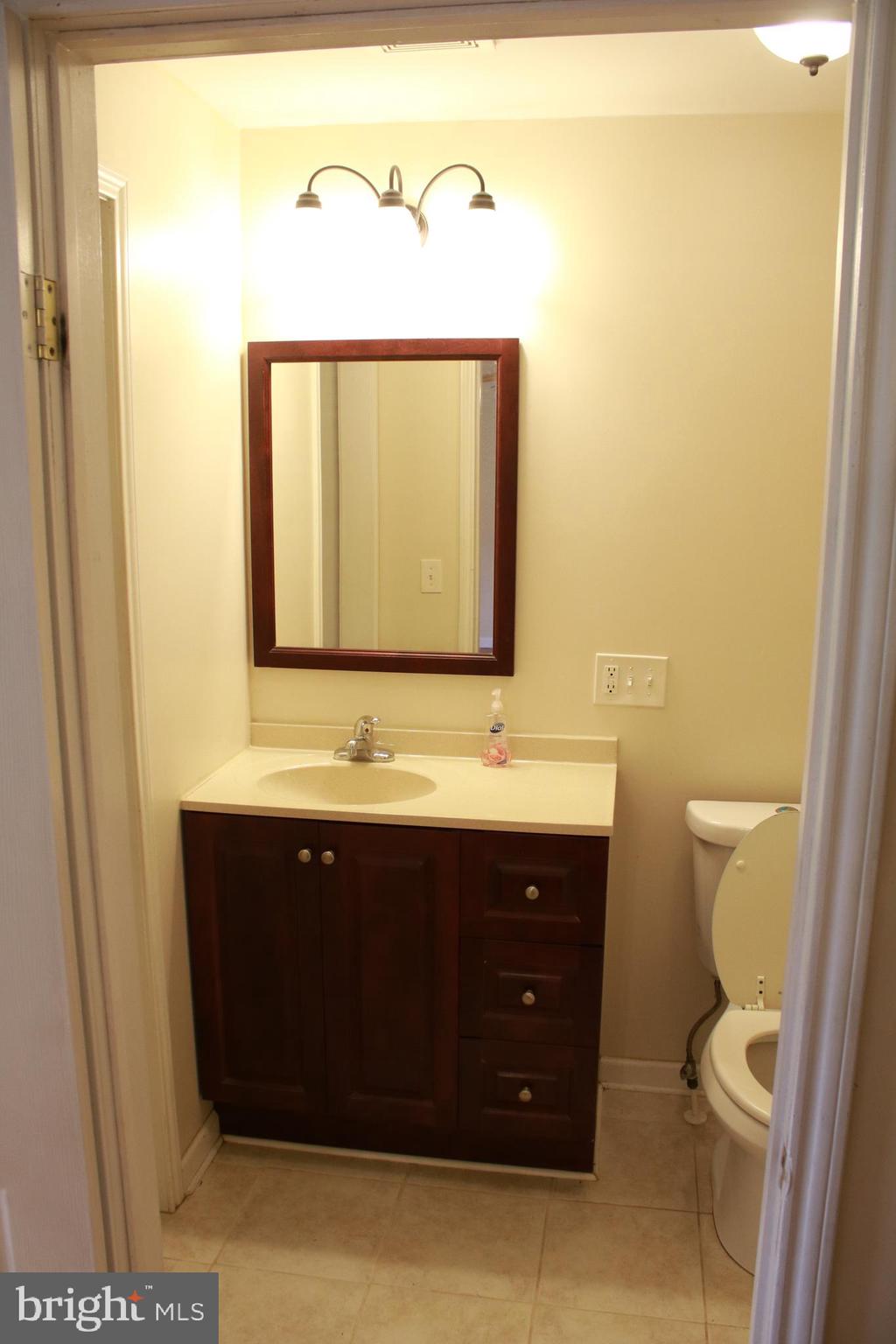 517 Grassdale Street Ranson, WV 25438 - Photo 13 of 26 Master bathroom