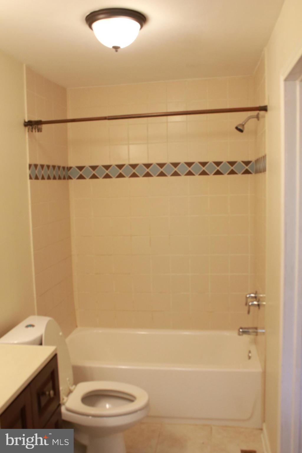517 Grassdale Street Ranson, WV 25438 - Photo 14 of 26 Master bathroom tub shower