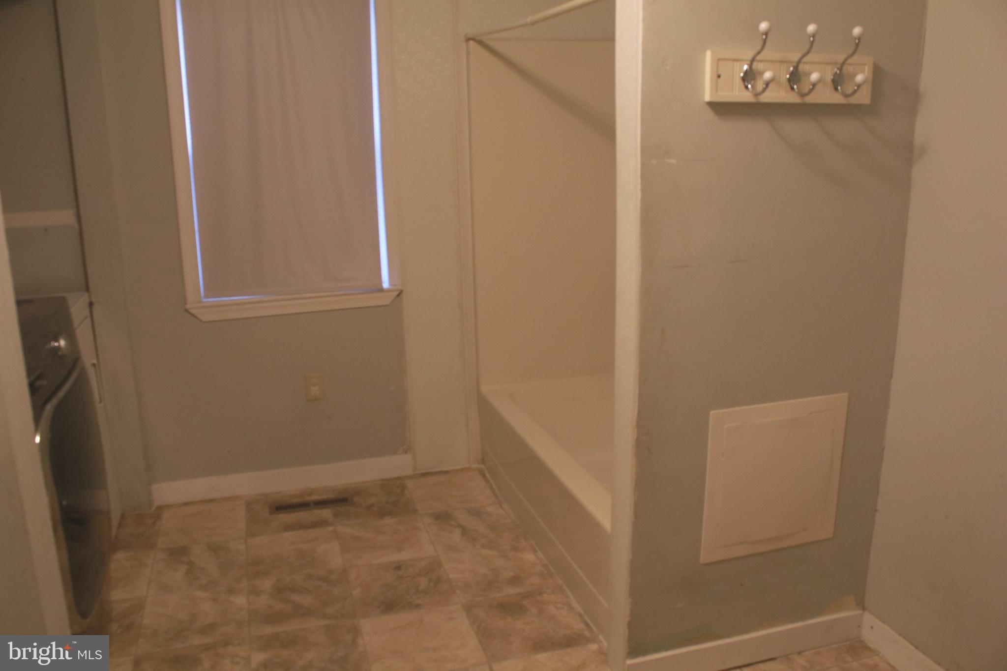517 Grassdale Street Ranson, WV 25438 - Photo 22 of 26 Main bathroom tub shower