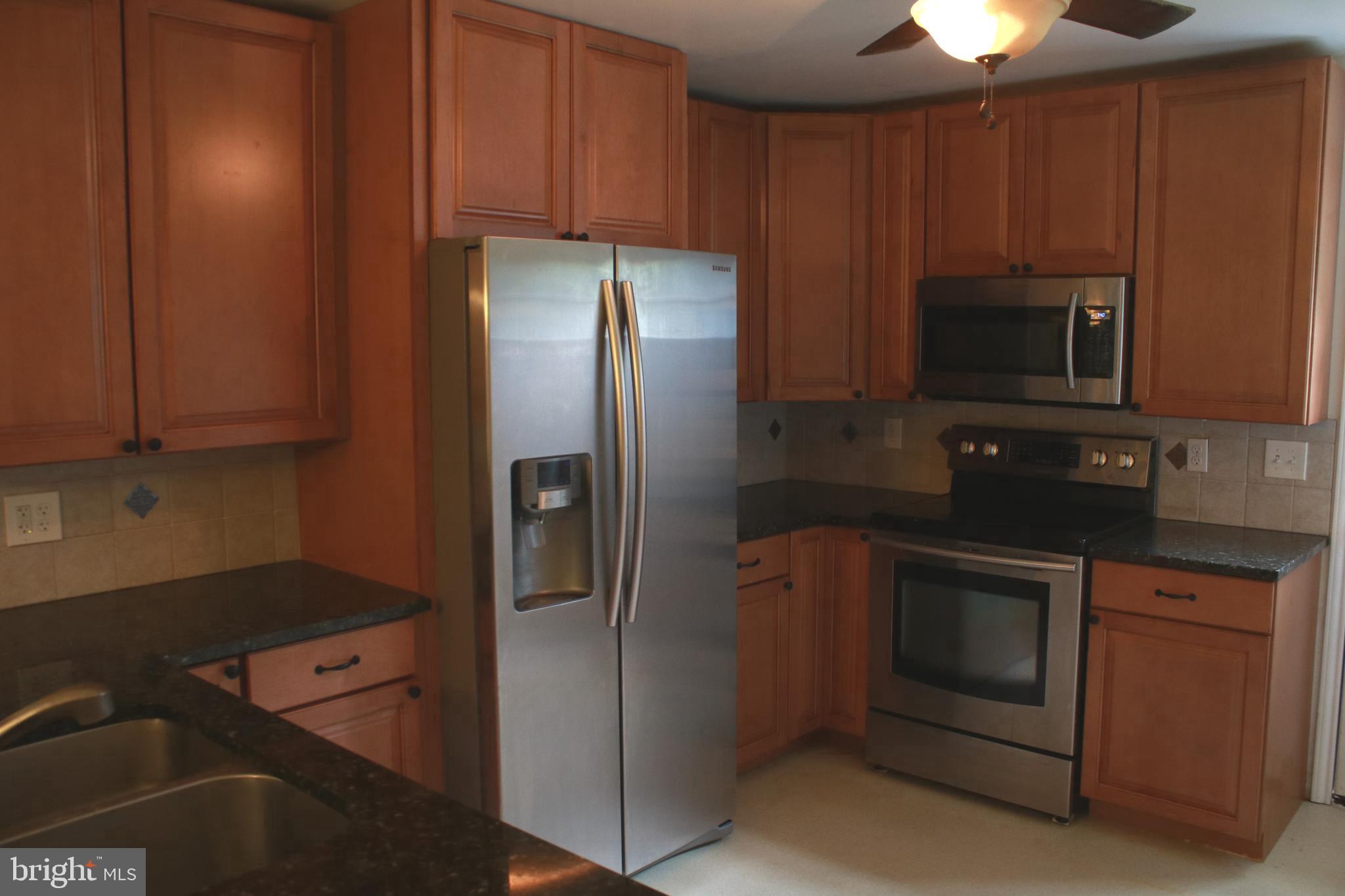 517 Grassdale Street Ranson, WV 25438 - Photo 9 of 26 Kitchen