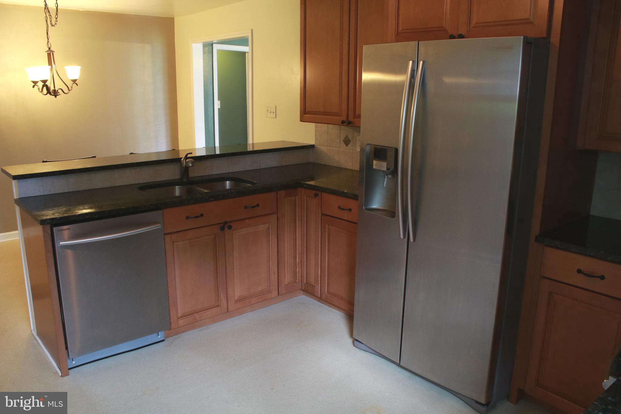 517 Grassdale Street Ranson, WV 25438 - Photo 10 of 26 Kitchen