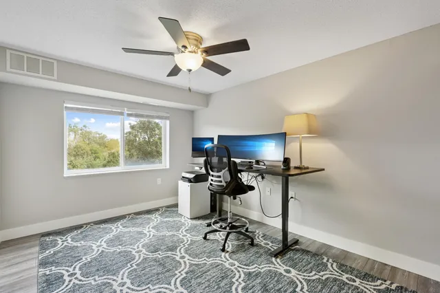 $299,900 | 1321 Lake Drive West, Unit 216, Chanhassen, MN 55317