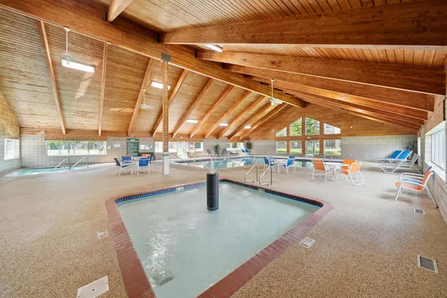 $299,900 | 1321 Lake Drive West, Unit 216, Chanhassen, MN 55317