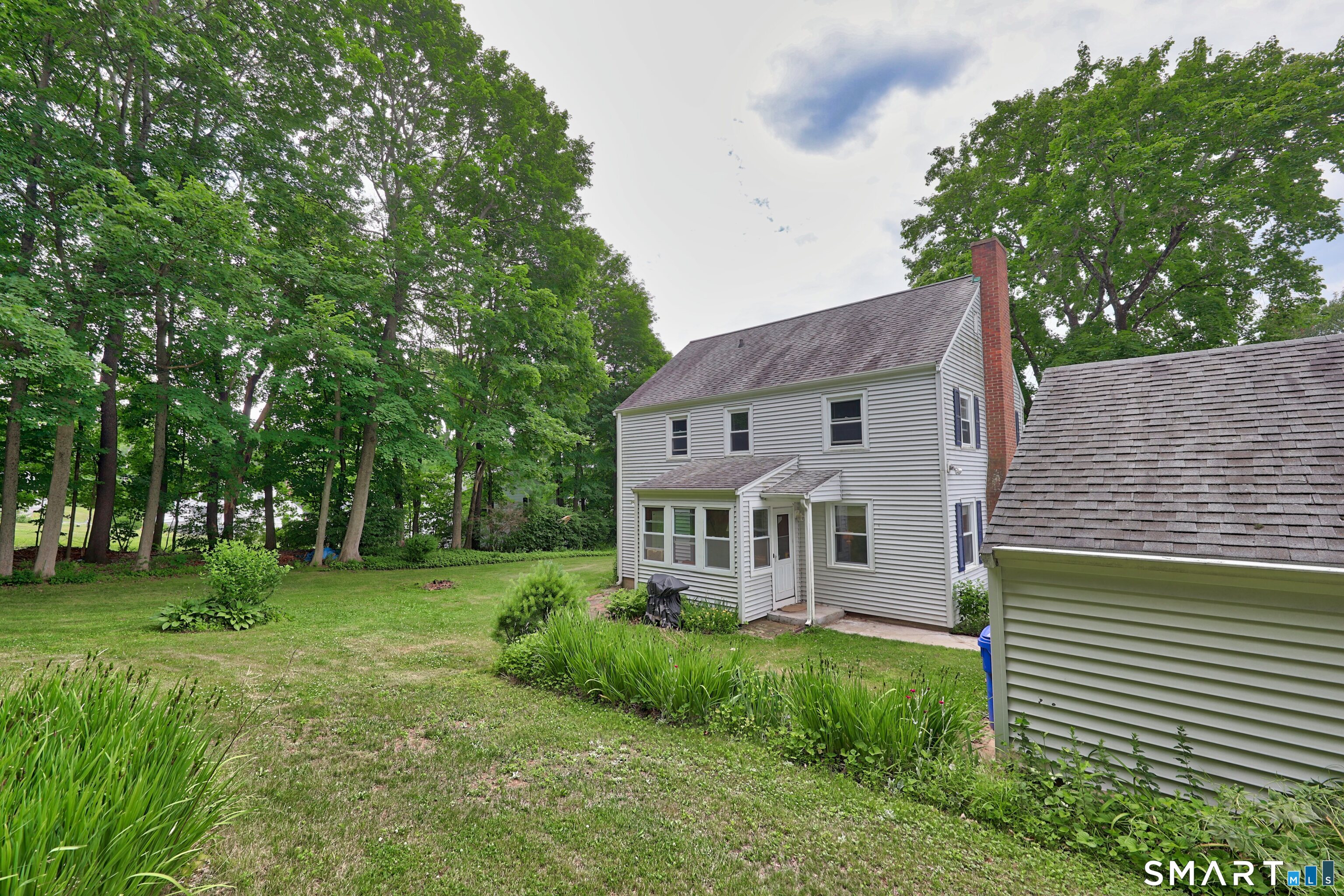 88 Tracy Street Thomaston, CT 06787 - Photo 3 of 31