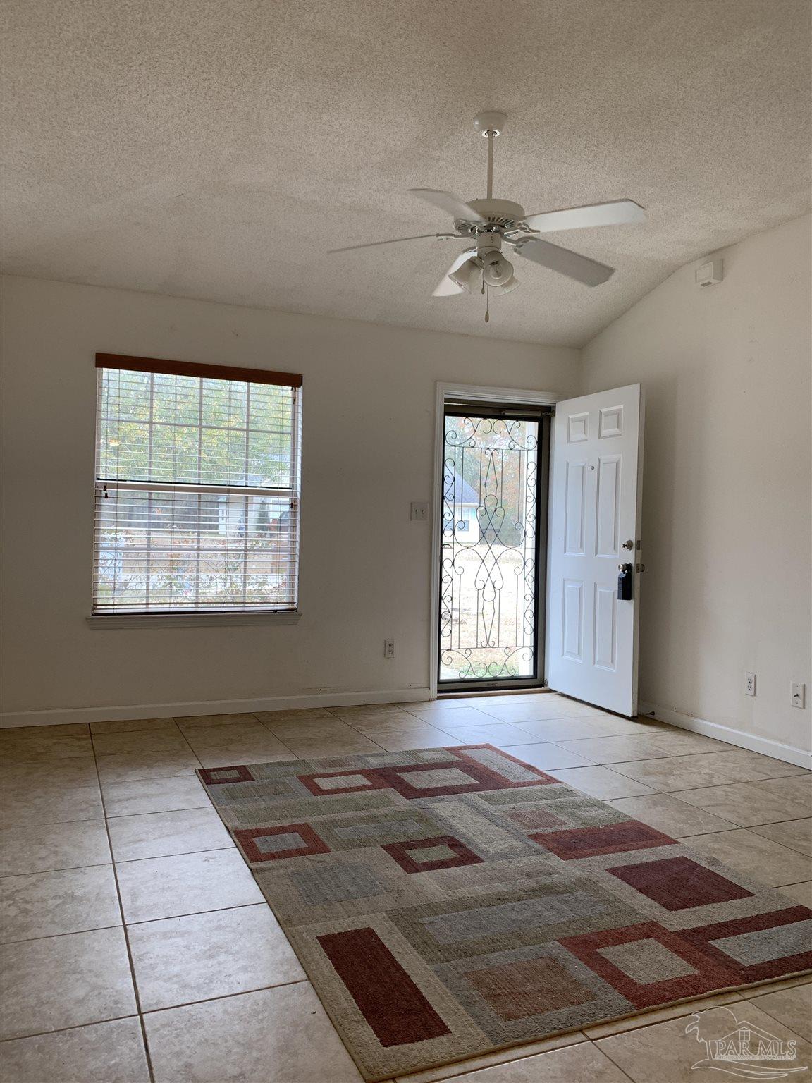 5424 Cox Road Milton, FL 32583 - Photo 4 of 29 Gallery Image 4