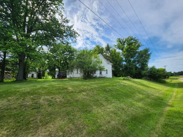 $325,000 | 14926 Paul Avenue North, Stillwater, MN 55082