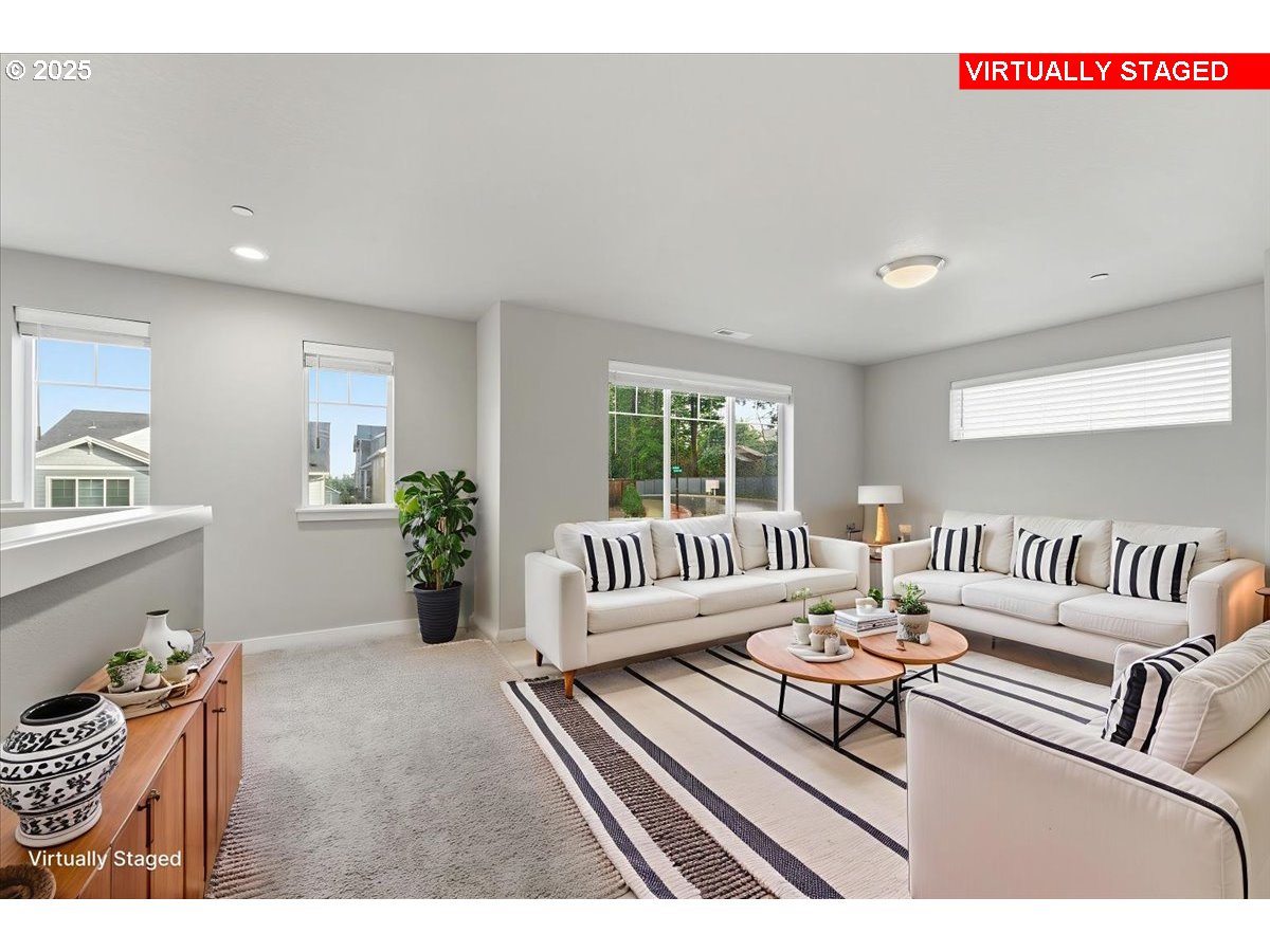 8565 Southwest 176th Avenue Beaverton, OR 97007 - Photo 19 of 39 a living room with furniture