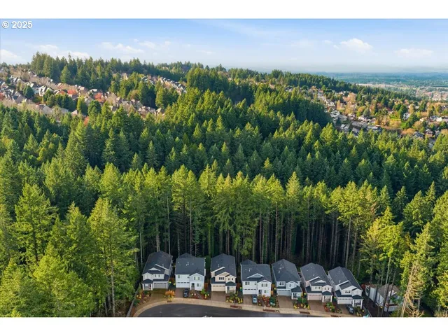 a view of a entryway